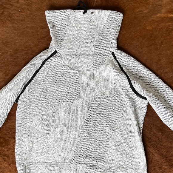 Jacket - Picture 2 of 3